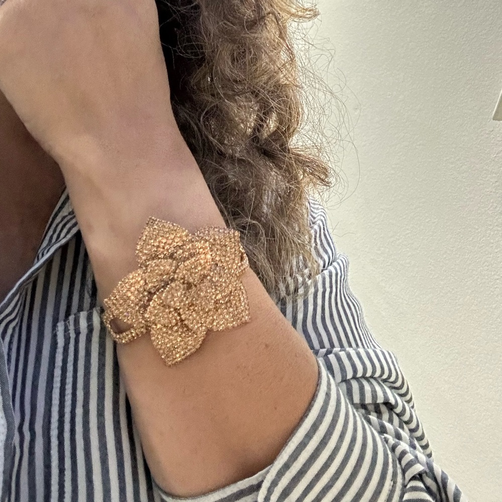 Rose gold flower bracelet with crystals